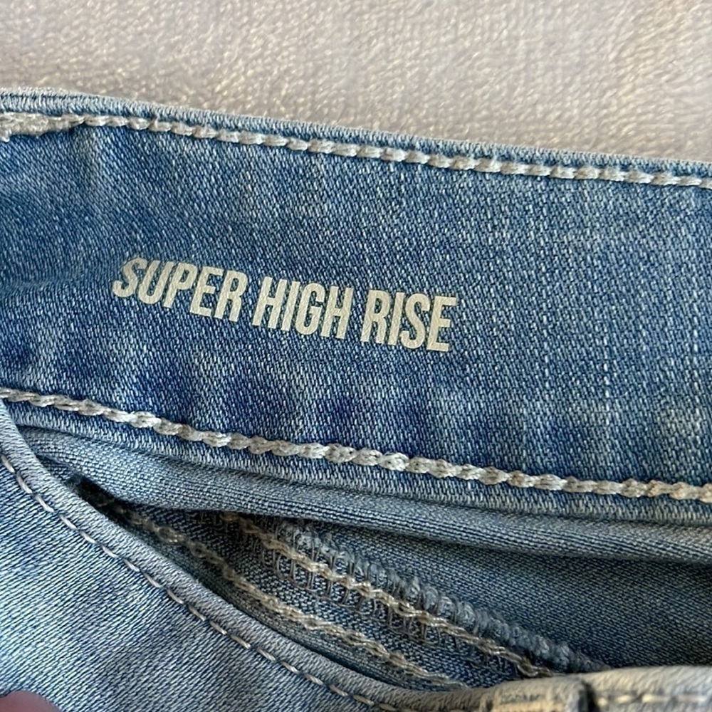 Rewash light wash super high rise peace love eco jean shorts size 5 size 27 - Picture 6 of 10